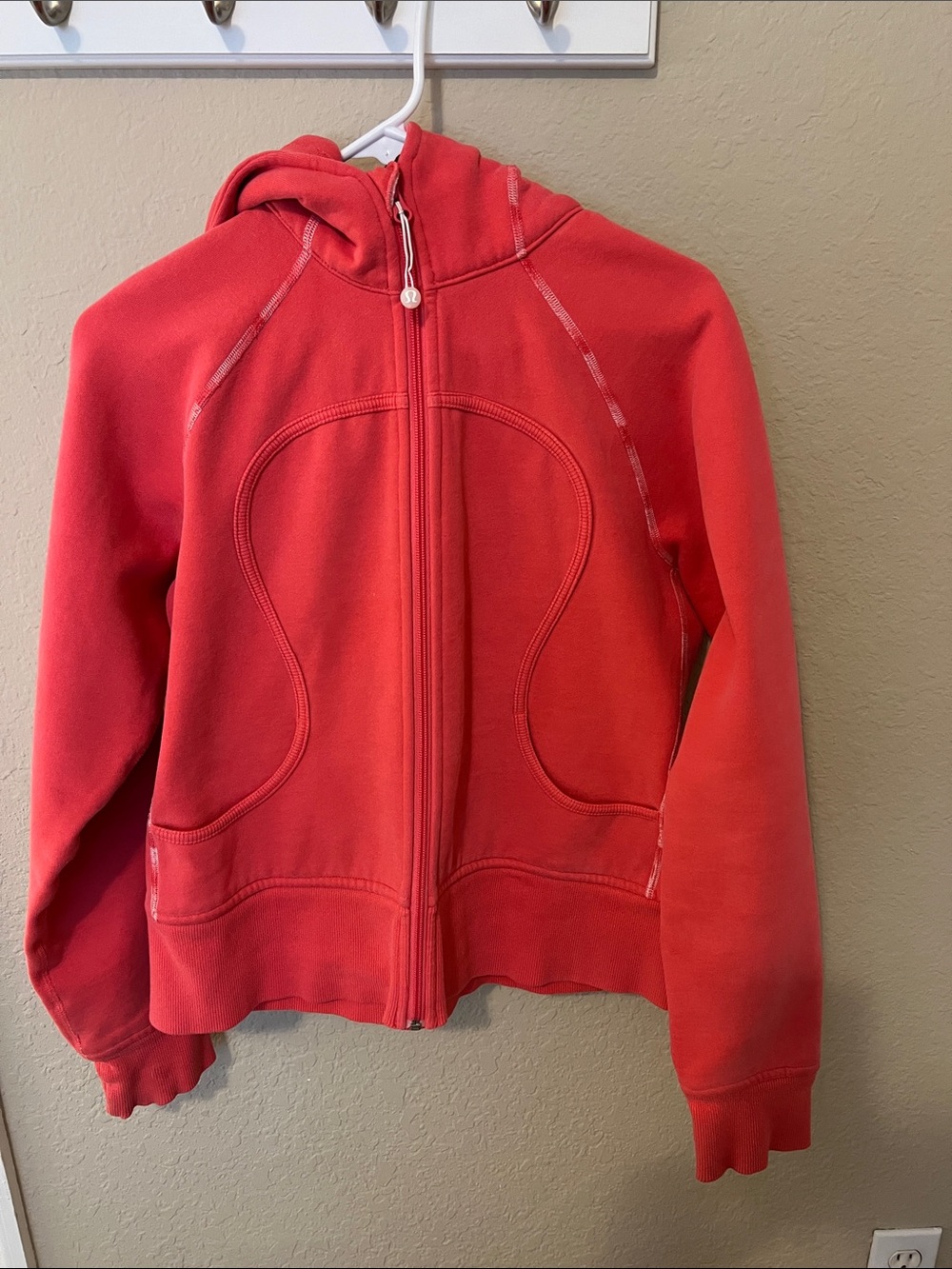 lululemon full zip scuba